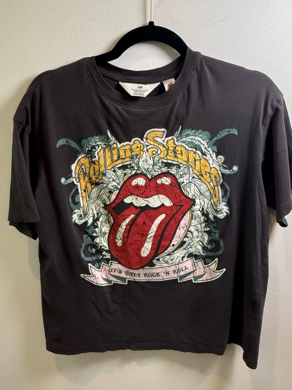 H&M Men's Black Rolling Stones Graphic Tee - Red Logo